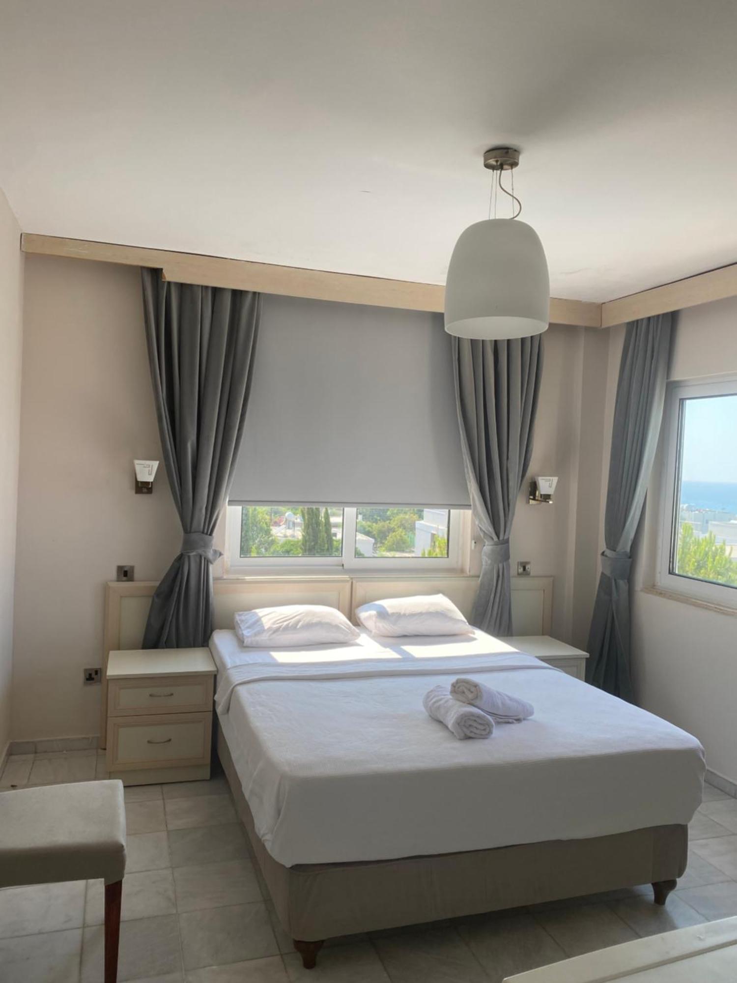 The Prince Inn Hotel & Villas Agios Georgios (Kyrenia) Exterior foto
