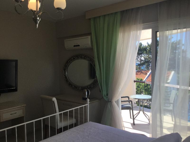 The Prince Inn Hotel & Villas Agios Georgios (Kyrenia) Exterior foto